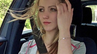 Stranded Teens - Euro Blonde potřebuje povzbuzení