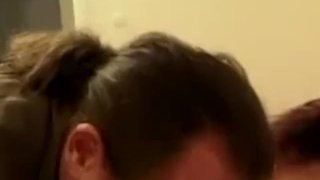 Retro amateur asseaten vor dem