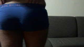Invaldi masturbatie ENORME cumshot