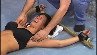 Stacielynn - Dia 1 - Dia inteiro no Tickle Challenge