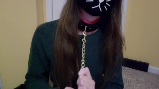 可爱的 Femboy 陷阱在皮带上为你顶起