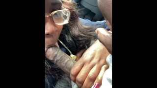 Babe Giving cabeça no carro e ser PEGA!