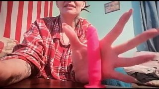 6'7 1/2 Amazonka Olga ściska dildo, miażdży jabłko
