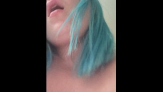 POV Cute mollige tiener rijdt bovenop! Rijdt en vraagt om je sperma!