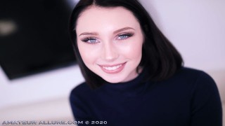 MALORY MALIBU SI GODE IL SUO PRIMISSIMO CAZZO