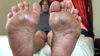VORSCHAU: Smell & Lick My Sweaty Dirty Feet Stiefbruder POV