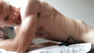 kurva v posteli hrbolatá poloha