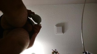 ICH BLASE MEINE LADUNG ÜBER MEIN GANZES HANDY, WÄHREND ICH DIE MUSIK MEINER EIGENEN BAND HÖRE