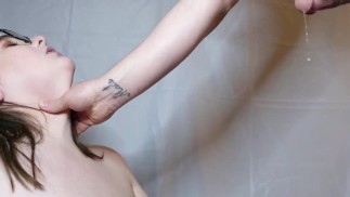 Gotycka Dziewczyna Z Dużymi Cyckami Zostaje Zerżnięta Na Stole I Doi Kutasa Bez Pomocy (2 Kąty Wytrysku)