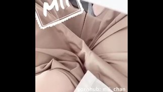 在办公室做无内裤手淫的无尽OL