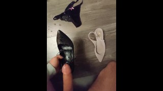 Quería arruinar mi orgasmo solo en los zapatos, pero luego ... 