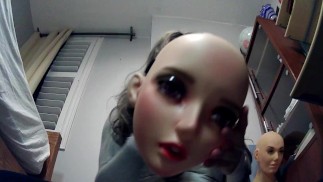 Maski Emily Pt3! Czas na zabawę POV z zamaskowaną lalką Celli! Gdy dominuje nad tobą swoim gumowym ciałem!