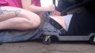 Sucer le gars qui travaille sur mon camion