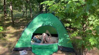 Sexe au camping - Lesbian_illusion