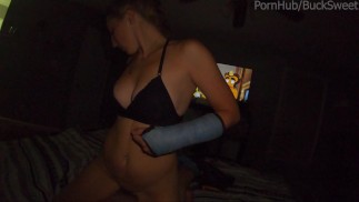 Busty 19 - Rok - Starý Amatér Vplíží Se Poté, co rodiče Spadli - Jezdit A Dostat Obličeje