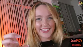 Anal oleada amador teen POV batendo enquanto fala sacanagem