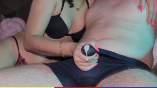 SUPER HOT GIRL 让我在亲热时射在内裤里