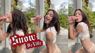 SCHLAMPIGER BLOWJOB UND DEEPTHROAT DRAUSSEN