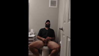 Cum conmigo en el baño. Corrida sin cortar sin editar