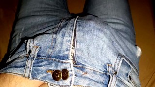 Striptease e cumshots surpreendentemente enormes em meus jeans 😱🍌💧 azuis rasgados