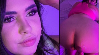 Hraju si v posteli s nejlepší kamarádkou mé sestry - Kelly Gwen