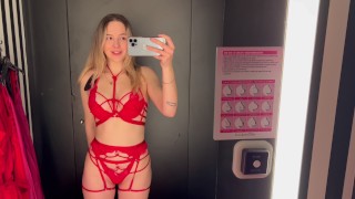 Essayer la collection de Noël Hunkemoller Hunkemoller !! La plus belle lingerie