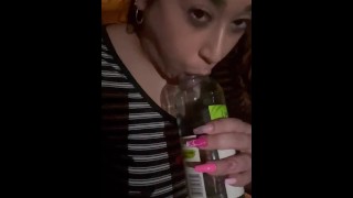 Глубокий минет в бутылке вина для clout lol