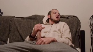 Een goede cumshot voordat je naar bed gaat
