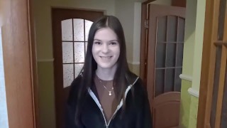 Una amiga vino a ver una película pero terminó protagonizando una película para adultos.
