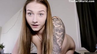 Emily scheetje JOI! Doe precies wat ze zegt!
