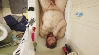 Pequeño baño ABDL sexy tiempo de baño jabonoso Bliss Foxy pega mi culo!