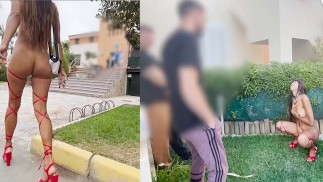 Nago W Hotelowym Lobby I Masturbacja Dla Dwóch Mężczyzn