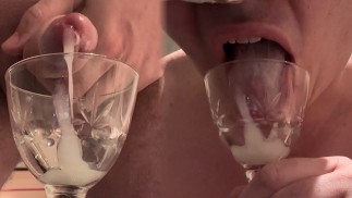 Fazer sexo duas vezes num copo e bebê-lo - comer esperma