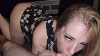 POV cornea MILF matrigna mi mostra come gioca con il suo vibratore e io sperma nella sua bocca sborrata