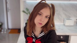 Cutie écolière l’a fait jouir prématurément POV 4k