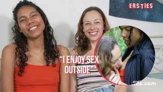 Ersties - Abbygale & Caroline hebben lesbisch plezier in de Park