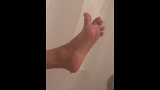 Pretty feet