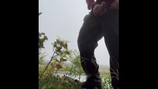 Streicheln des großen 18-jährigen Schwanzes bis zum großen zitternden Stöhnen abspritzen