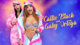 FamilyStrokes - Busty Babes Callie Black z dużym tyłkiem i Gaby Ortega skaczą na dużym kutasie