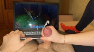 Hraní Minecraftu s nevlastní sestrou (dlouhé honění a mučení po orgasmu)