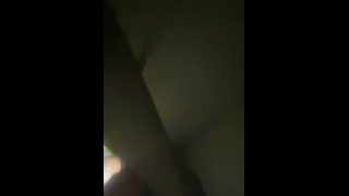 ステップ兄弟は私の部屋に来て、私の顔を犯した