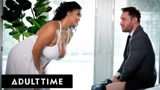 ADULT TIME-Big Naturals花嫁アシュリンピークスは彼の神経を落ち着かせるために最高の男のコックに跳ね返ります!