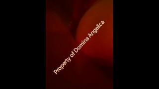 Ebony Angelica glisse son gros strapon dans mon cul blanc