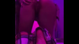 tapón anal en forma de corazón en mi culo apretado
