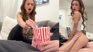Piccola sorellastra arrapata Nikki Nicole ingannata Into creampie cazzo