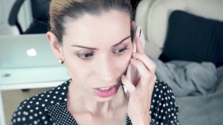 Učitel španělštiny tě šuká, zatímco mluví s mámou po telefonu