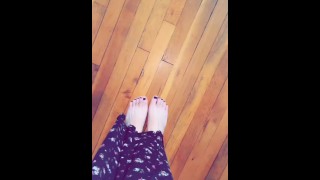 Meet my feet 💜 my piggies 🐽 💕☺️