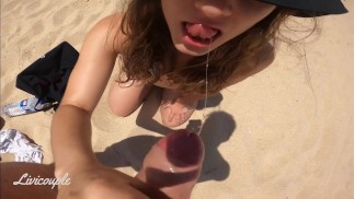 Ik vroeg hem om me te neuken op het strand - Miss Livi